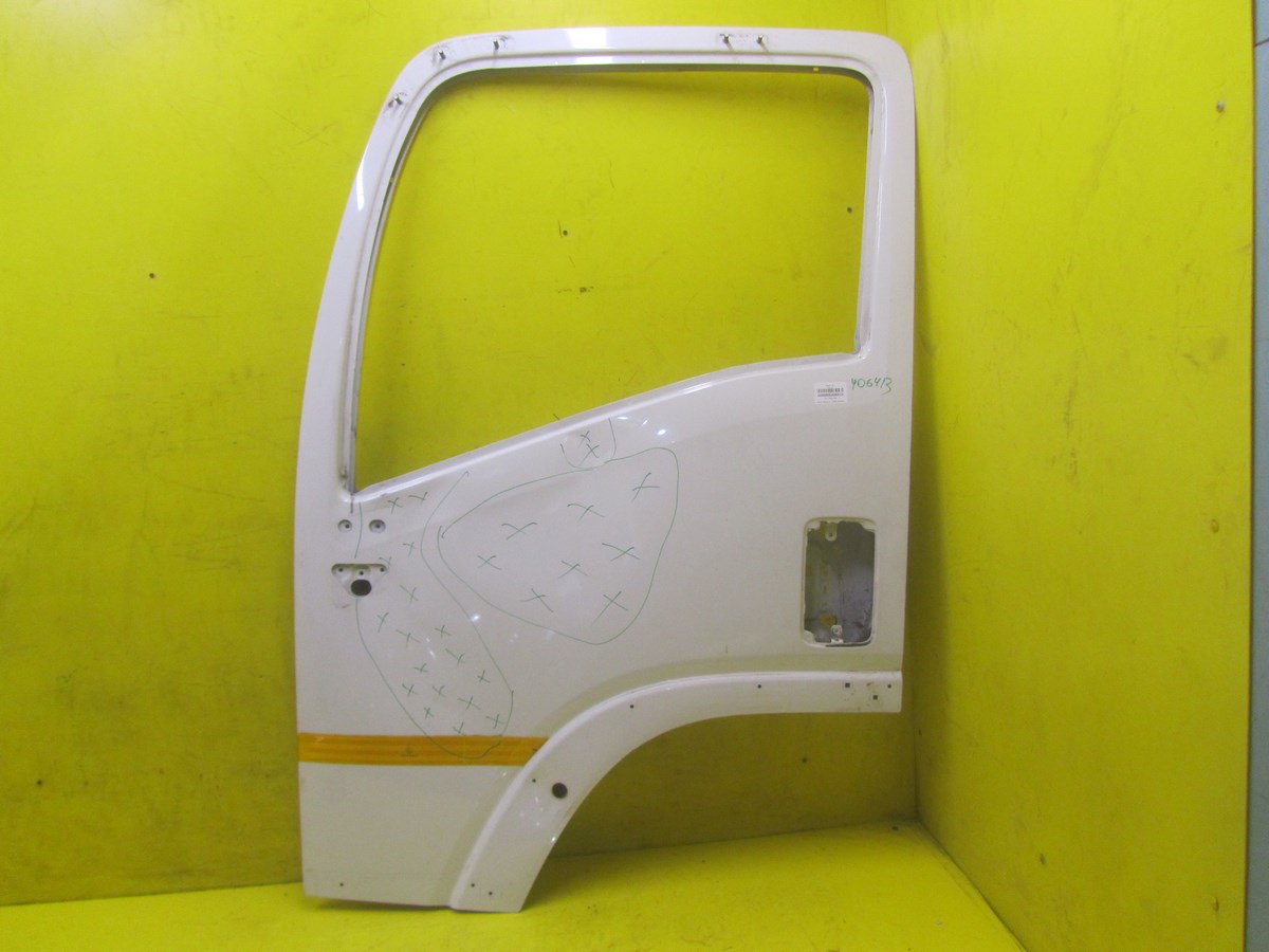 Дверь левая передняя Isuzu FVR34