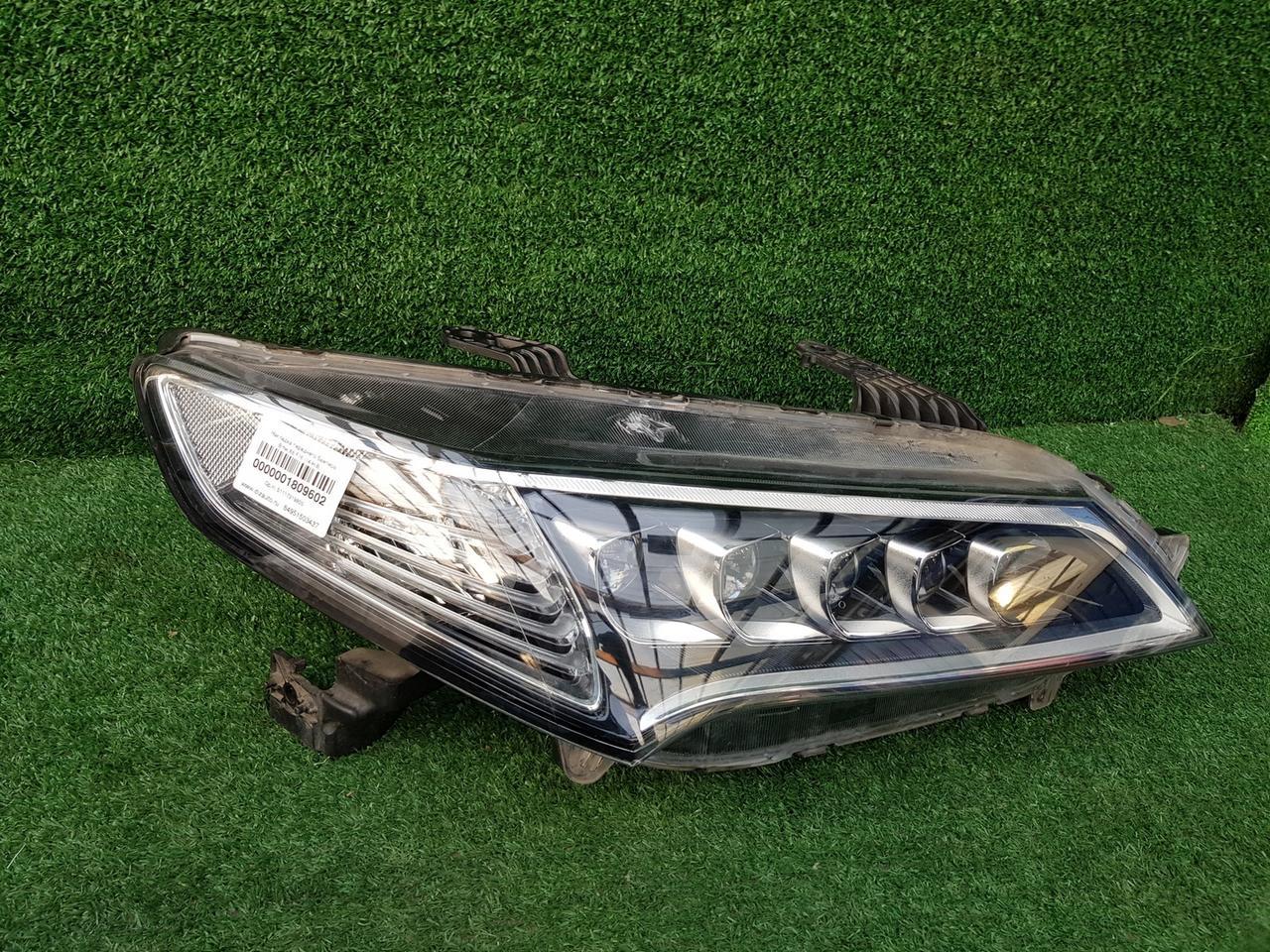Фара правая Acura TLX (14-17) LED 33100T